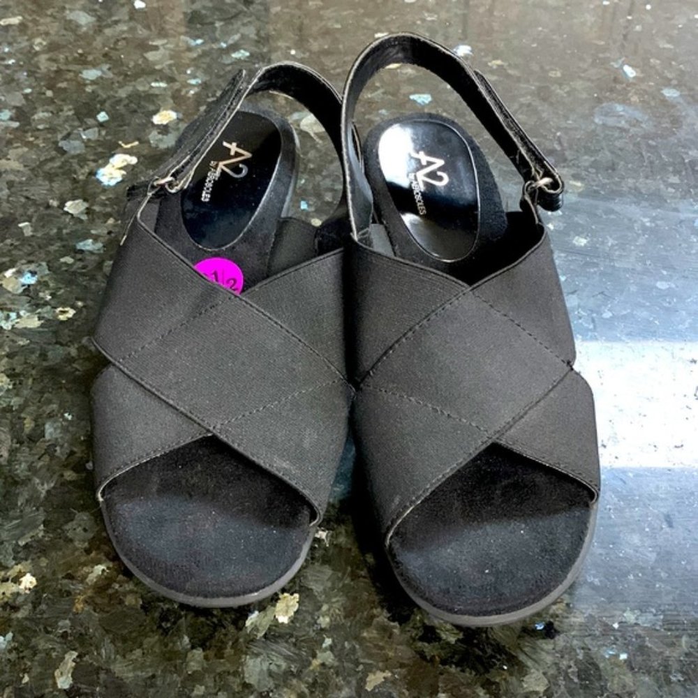 NWT A2 by Aerosoles Black Wedge Sandals Size 8.5